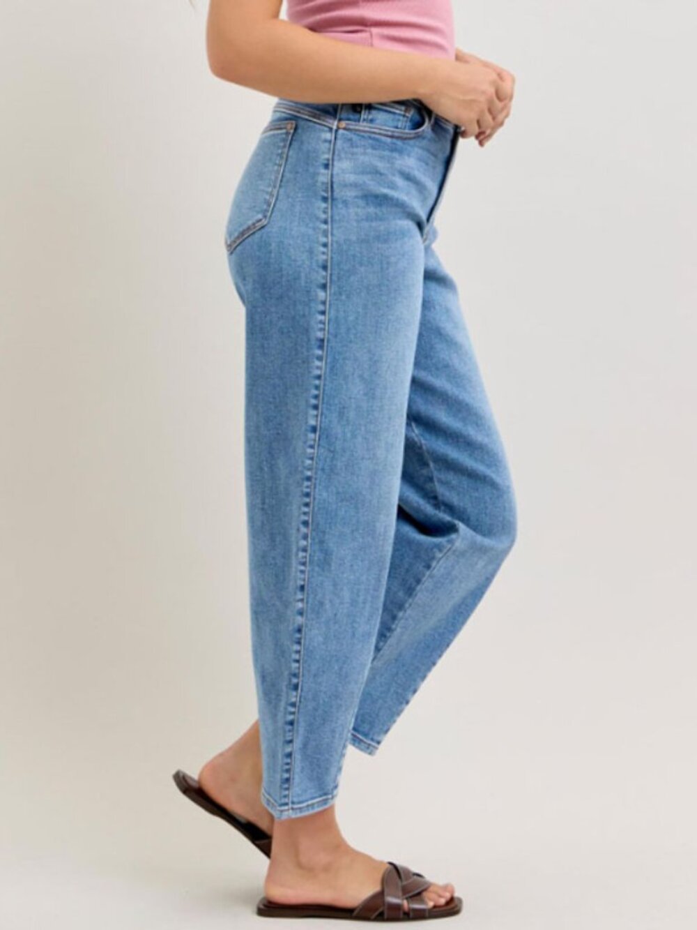 Judy Blue High Waist Barrel Jean with Front Darts and Back Yoke - Picture 3 of 4